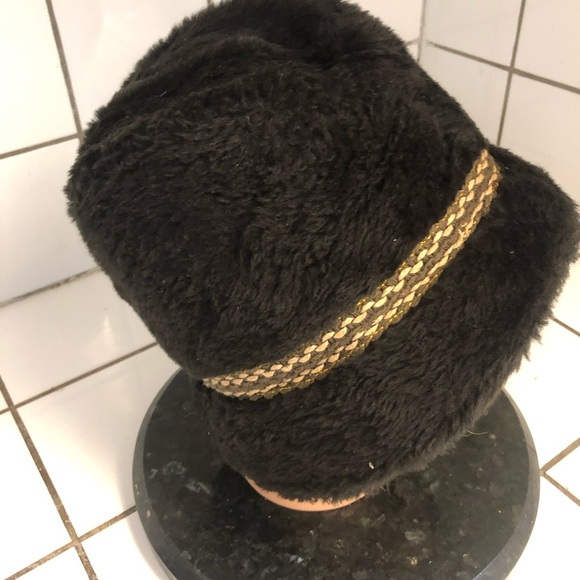 Vintage size large men’s faux fur fedora with Braided Trim and ear flaps- used - Picture 9 of 9